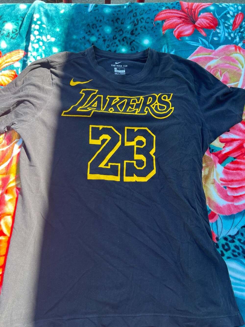 Nike LeBron James 23 LA Lakers T-Shirt Size M Black Dri-Fit